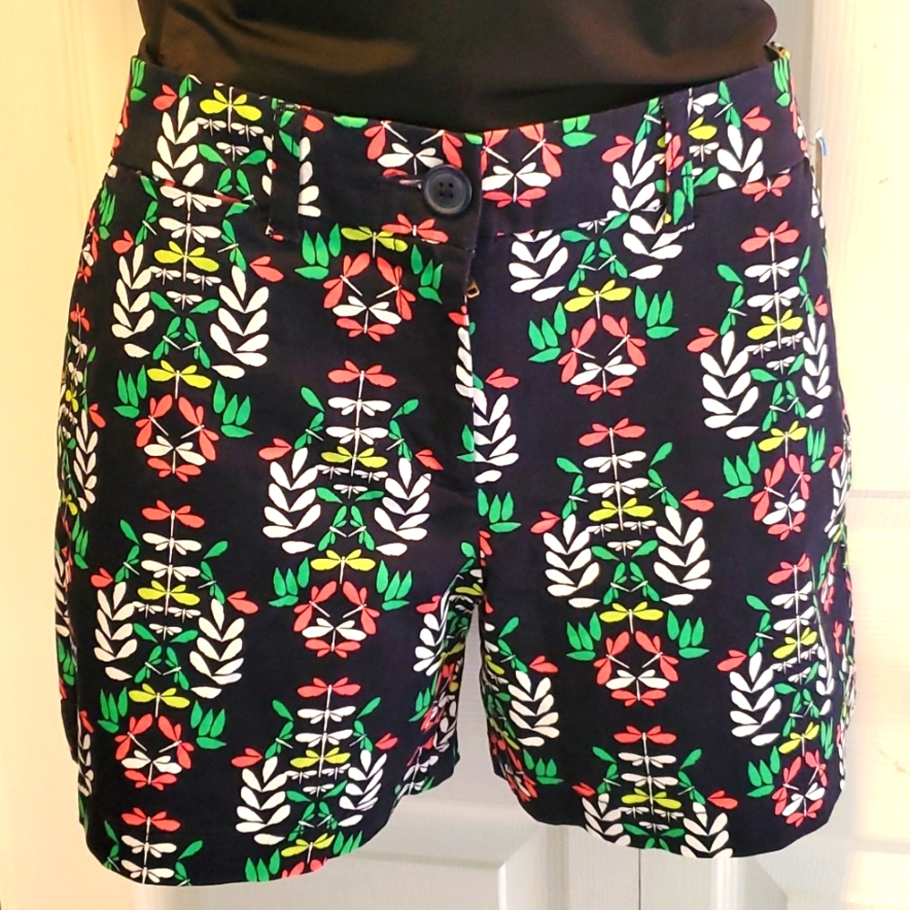 NWOT Crown & Ivy Dragonfly Shorts - Size 10